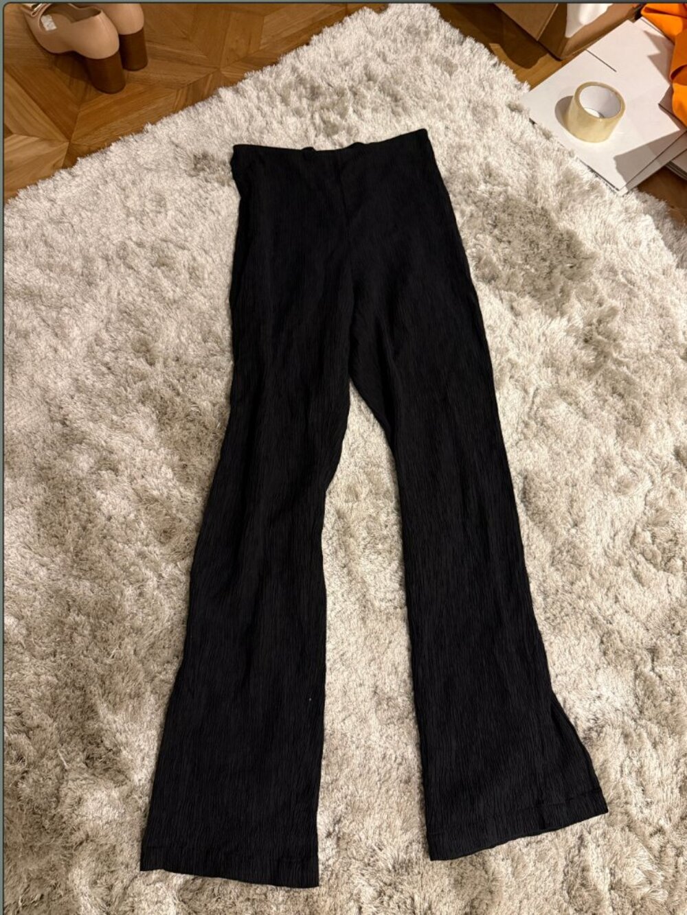 Black Crinkle/Creped Textured Pull-On Flare Pants | Size Small | Stretch